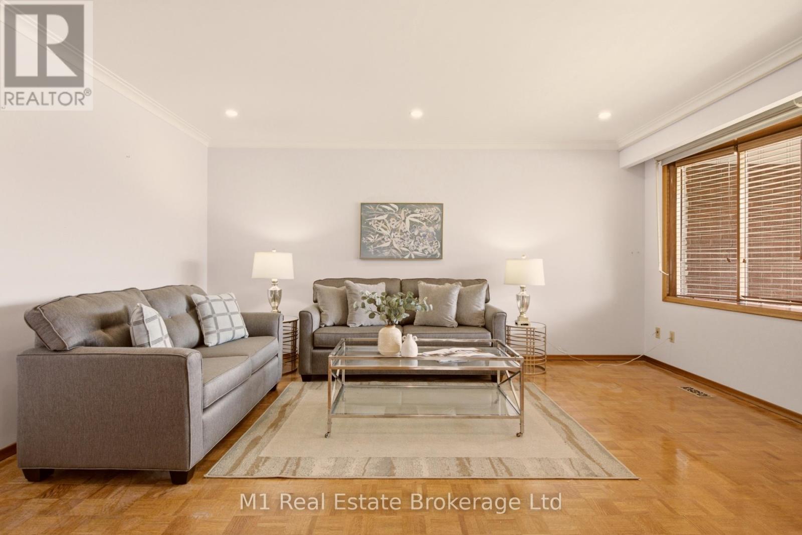 27 Palermo Crescent, Guelph, Ontario  N1E 2J8 - Photo 9 - X13453632