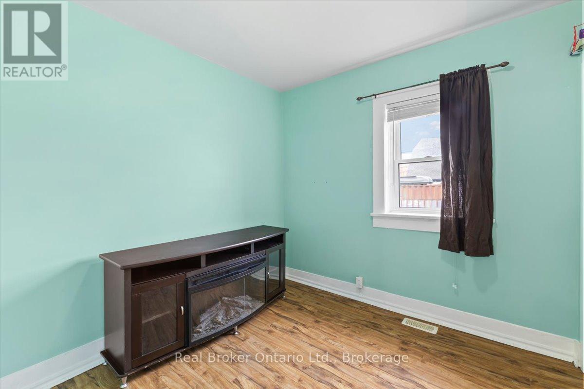 115 Durham Street W, Brockton, Ontario  N0G 2V0 - Photo 11 - X13453794