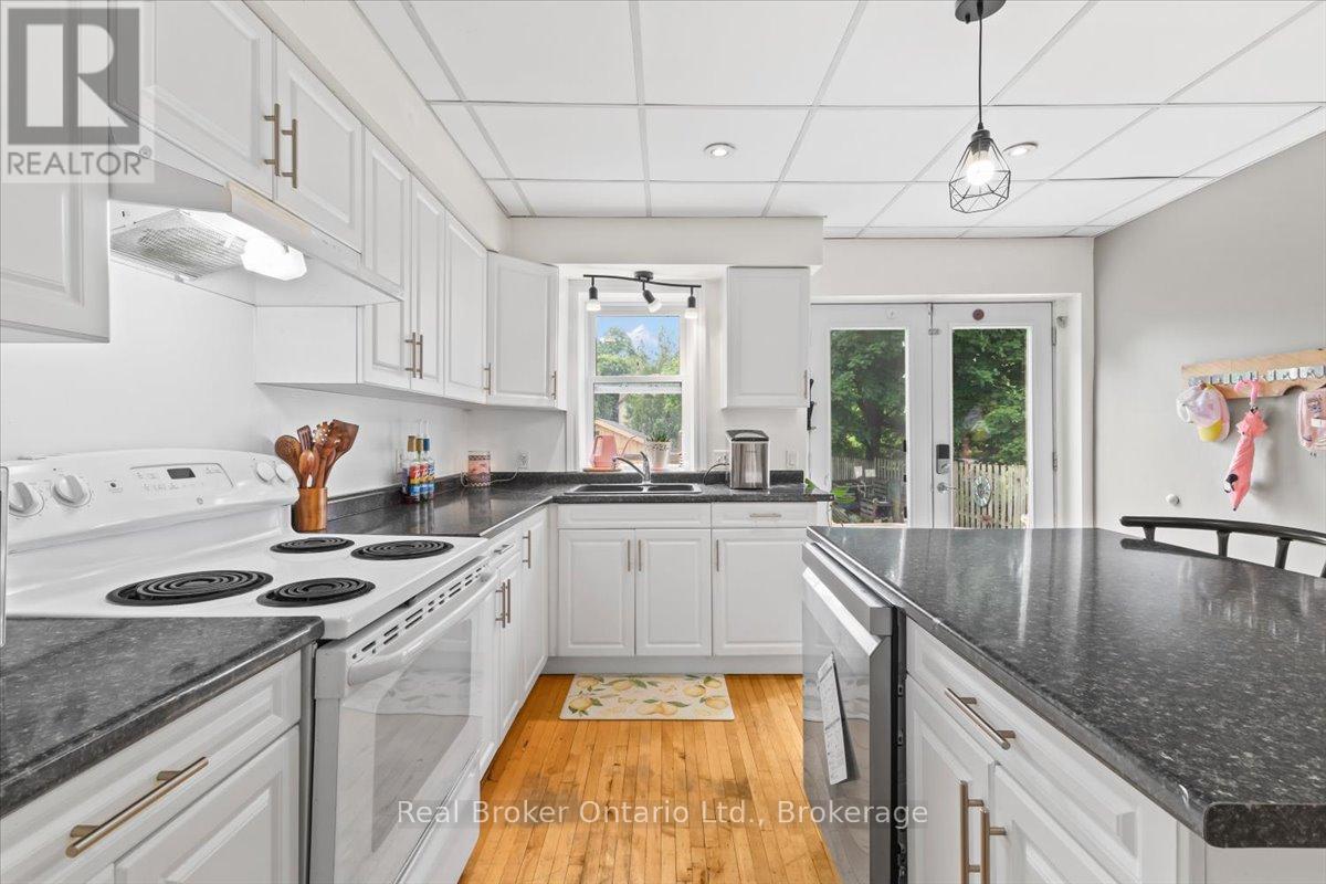 115 Durham Street W, Brockton, Ontario  N0G 2V0 - Photo 4 - X13453794
