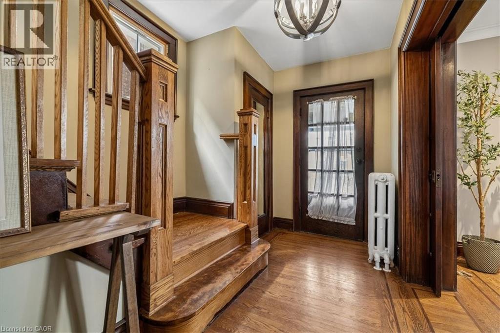 25 Ottawa Street S, Hamilton, Ontario  L8K 2C9 - Photo 3 - 40838234