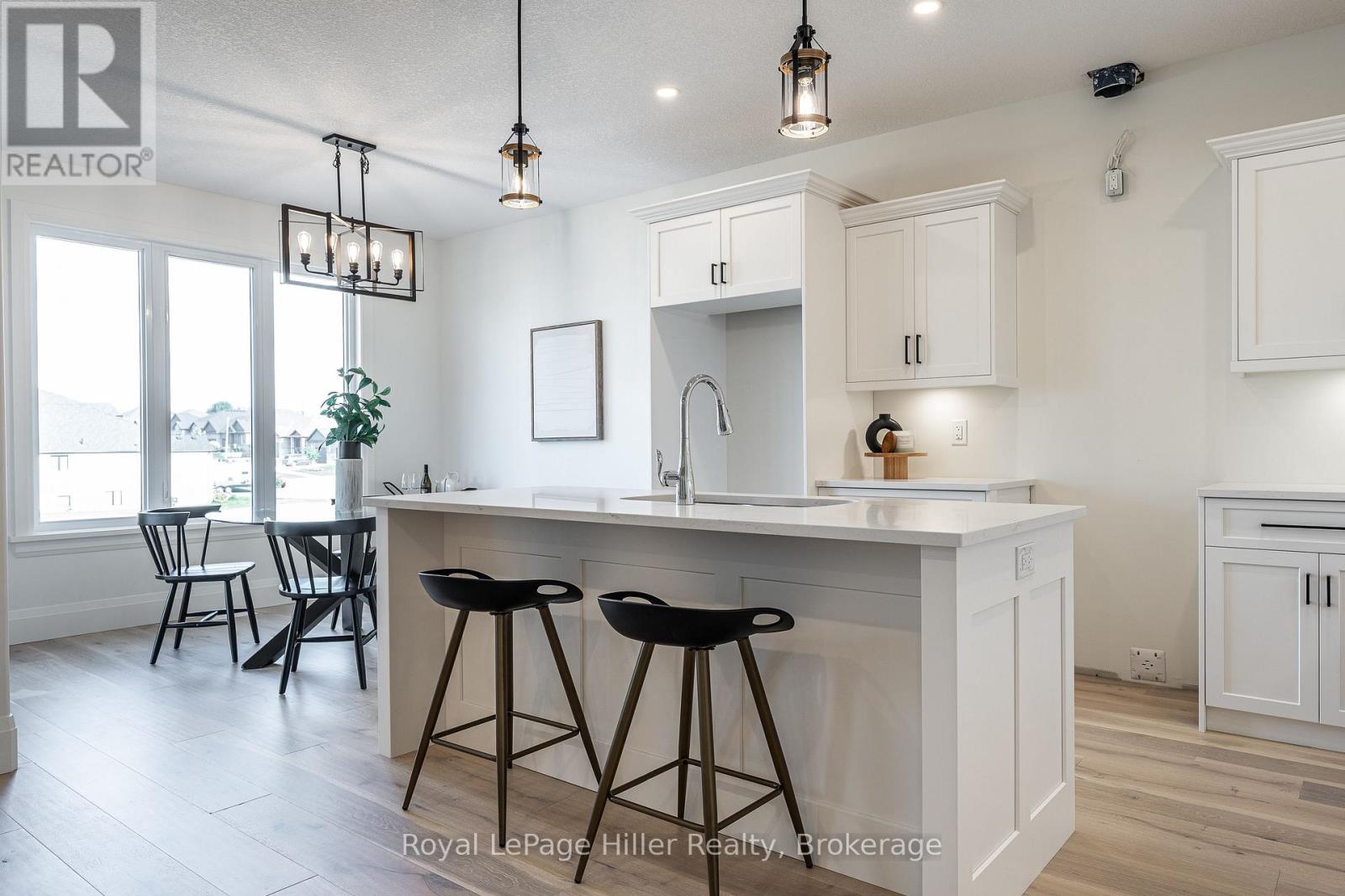 25 Avery Place, Perth East, Ontario  N0K 1M0 - Photo 15 - X13453934