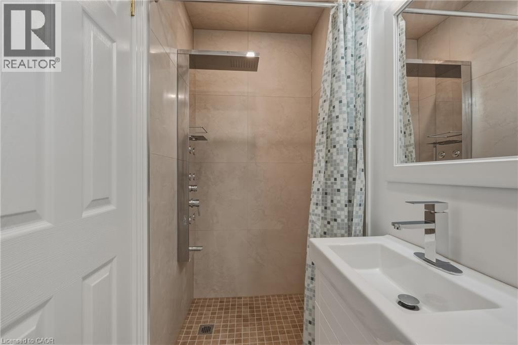 144 Benziger Lane, Stoney Creek, Ontario  L8E 6G6 - Photo 45 - 40840289