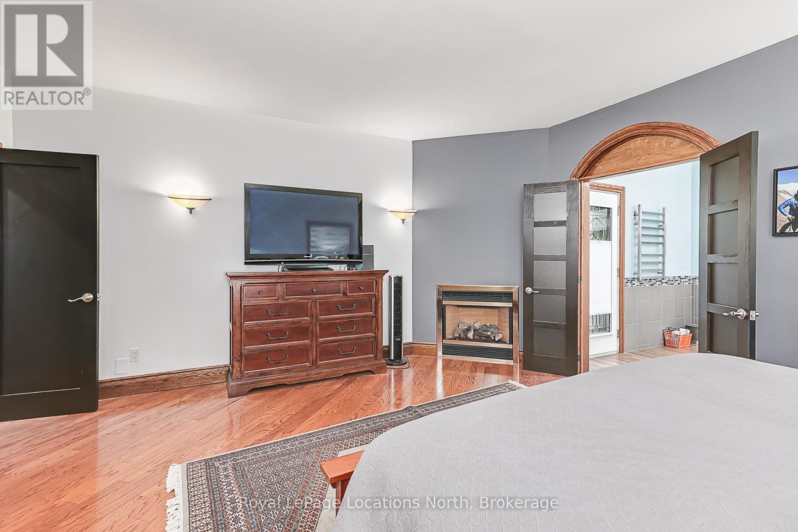 44 Blackburn Avenue, Clearview, Ontario  L0M 1P0 - Photo 12 - S13454120