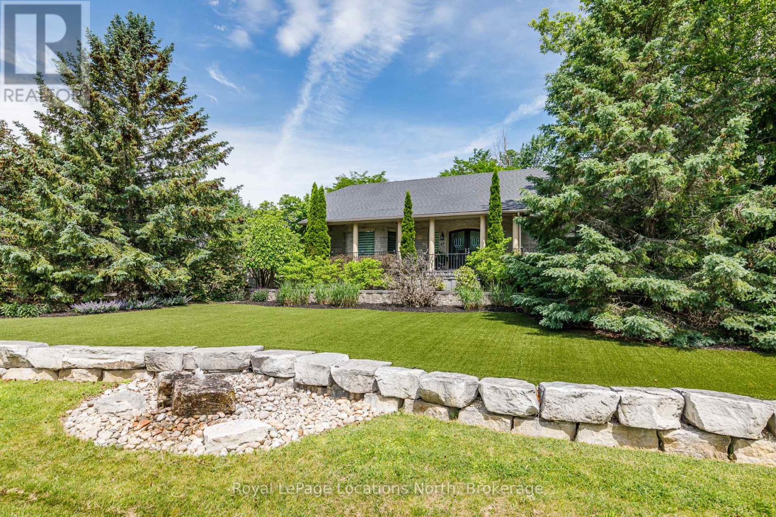 44 Blackburn Avenue, Clearview, Ontario  L0M 1P0 - Photo 3 - S13454120