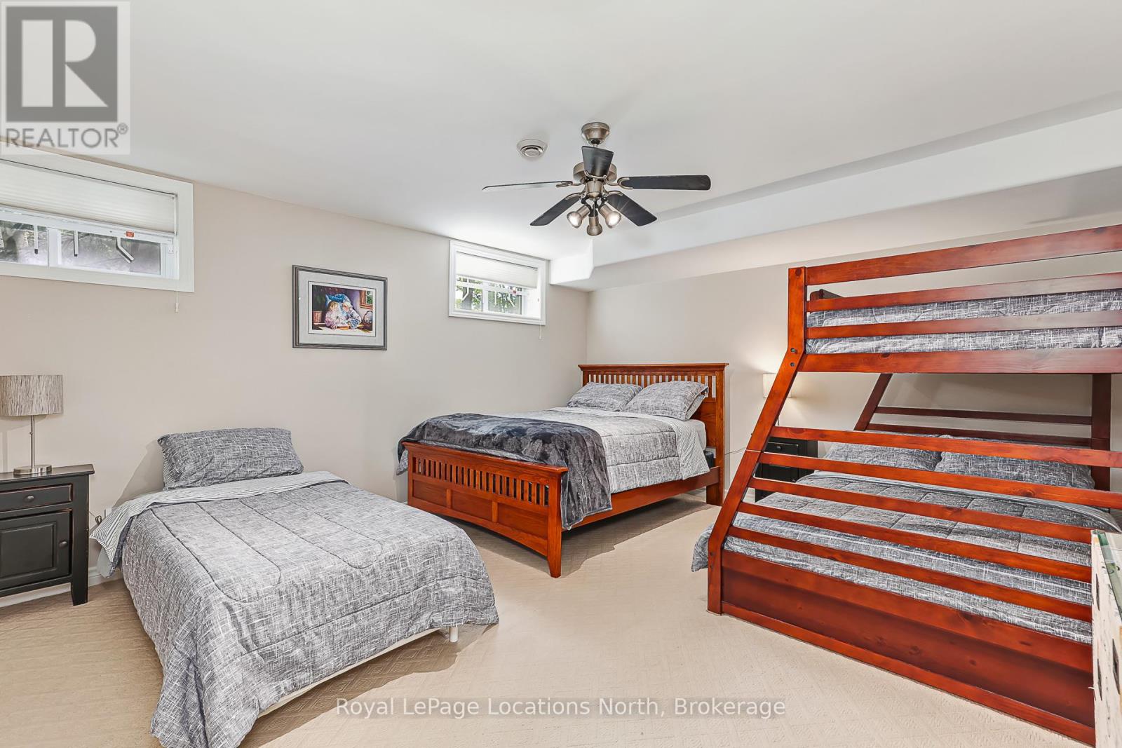 44 Blackburn Avenue, Clearview, Ontario  L0M 1P0 - Photo 30 - S13454120