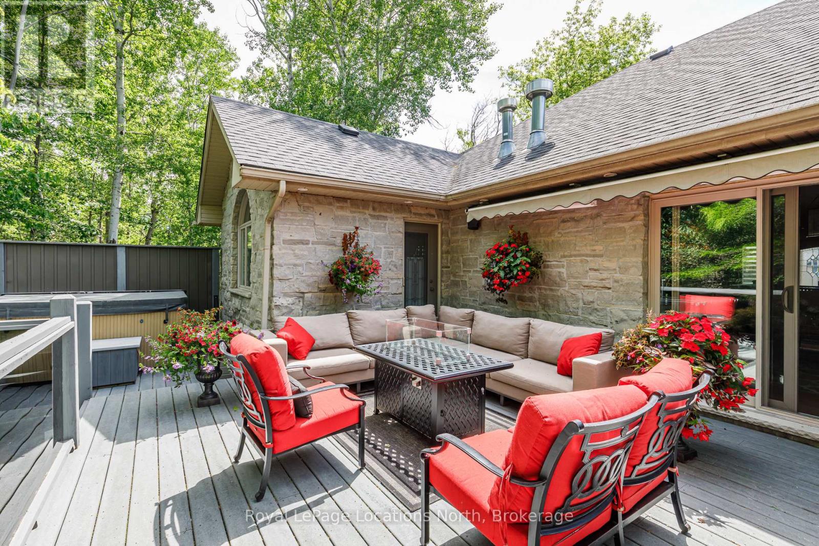 44 Blackburn Avenue, Clearview, Ontario  L0M 1P0 - Photo 34 - S13454120