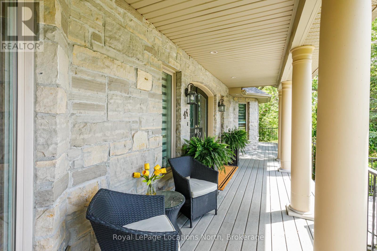 44 Blackburn Avenue, Clearview, Ontario  L0M 1P0 - Photo 7 - S13454120