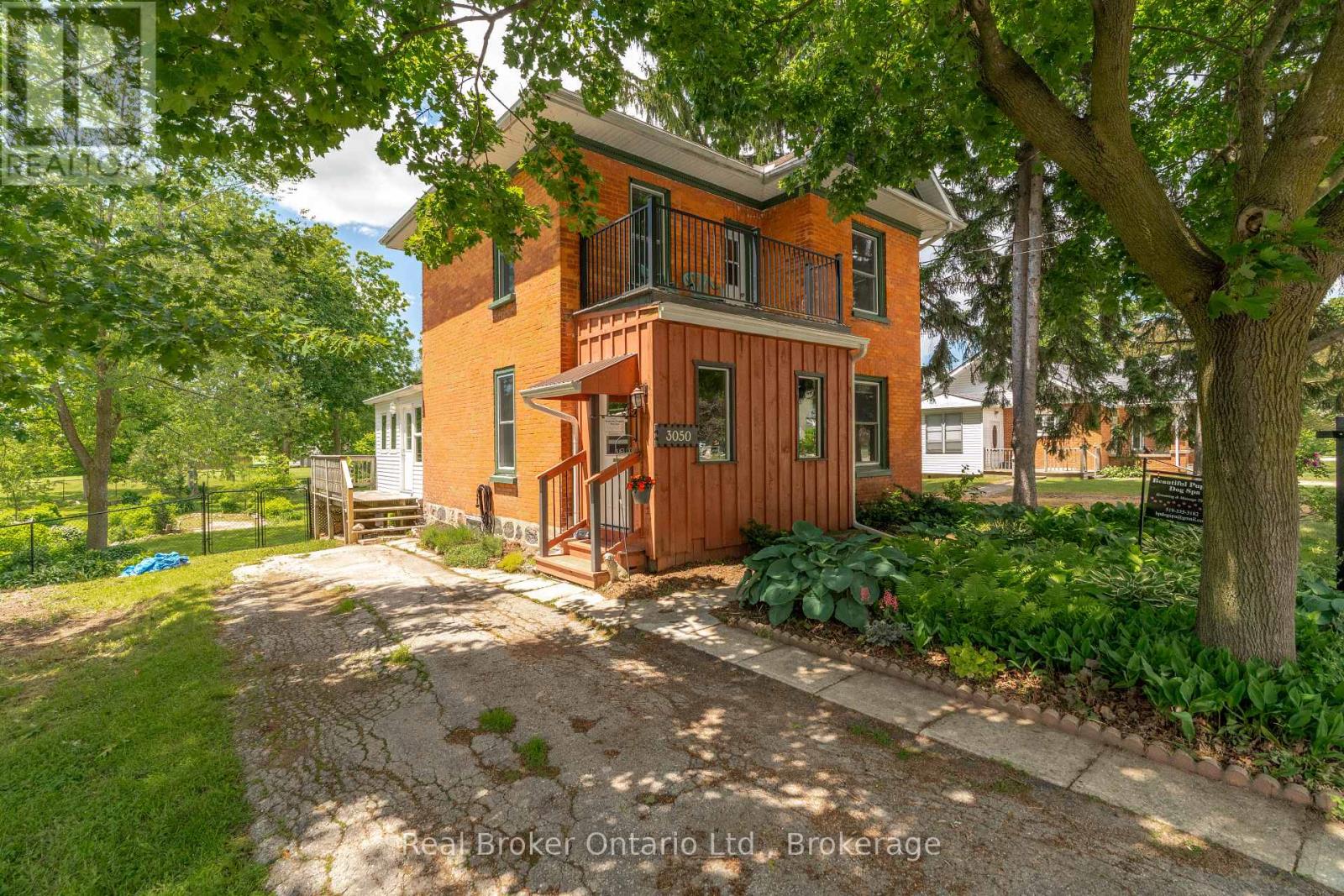 3050 Patrick Street, Howick, Ontario  N0G 1V0 - Photo 2 - X13454380