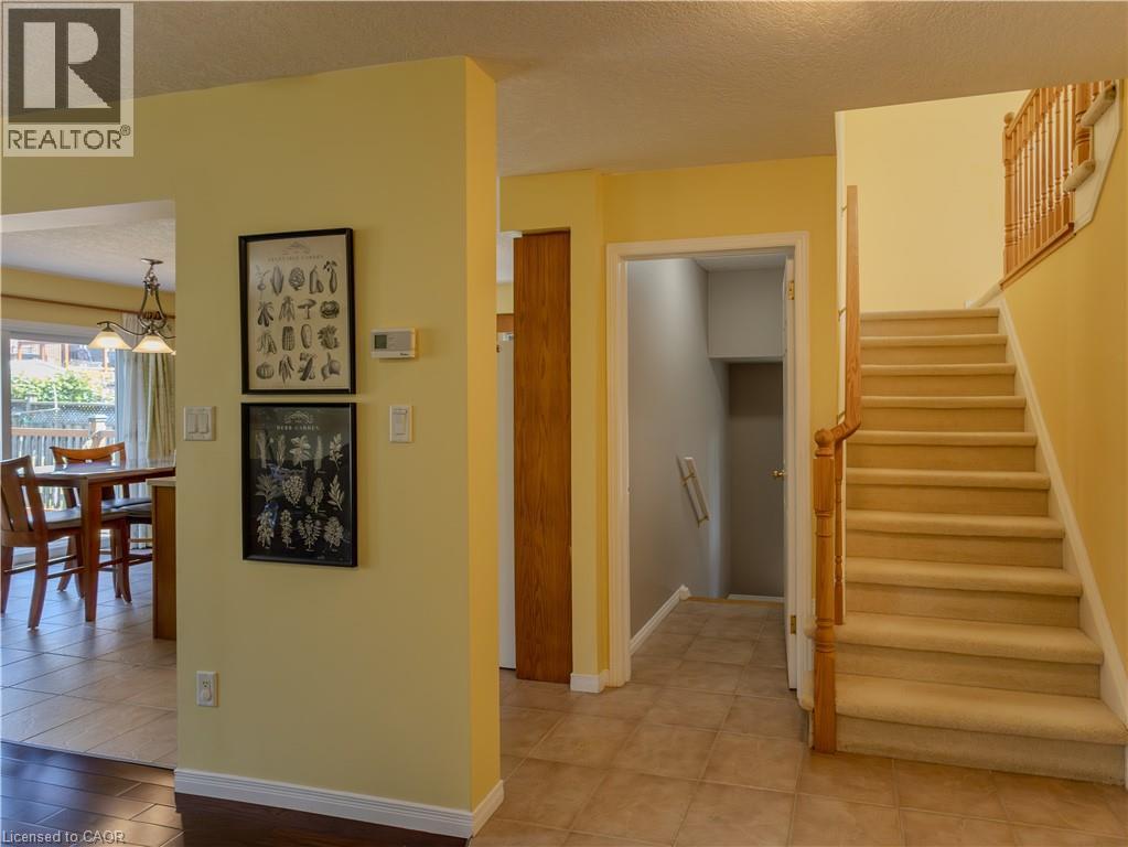 212 Sleaford Street, Waterloo, Ontario  N2J 4Z8 - Photo 13 - 40839253
