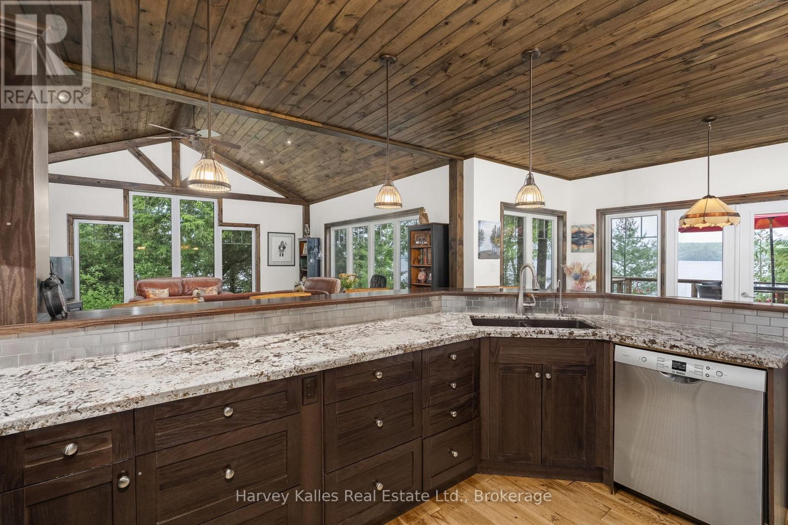1059 Bona Vista Road, Lake Of Bays, Ontario  P1H 2J3 - Photo 10 - X13454602
