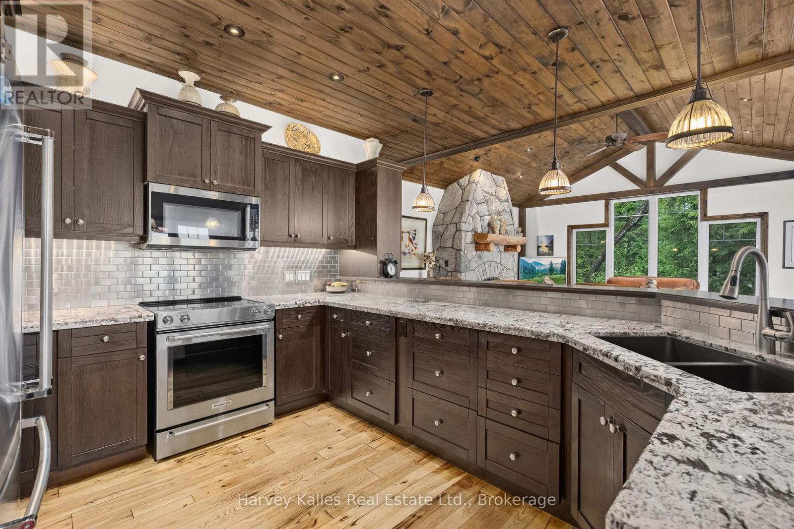 1059 Bona Vista Road, Lake Of Bays, Ontario  P1H 2J3 - Photo 9 - X13454602