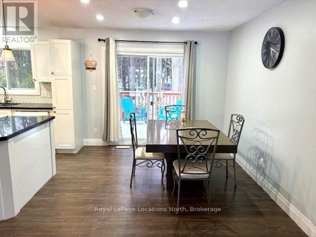 40 Rue Vanier, Tiny, Ontario  L9M 0J2 - Photo 3 - S13454966