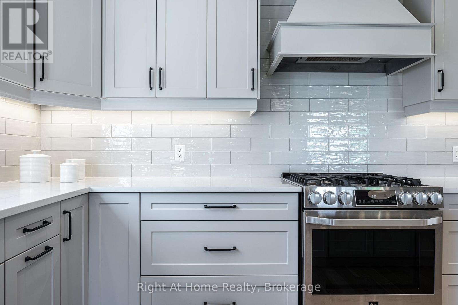 206 Orr Street, Stratford, Ontario  N5A 0J7 - Photo 10 - X13454892
