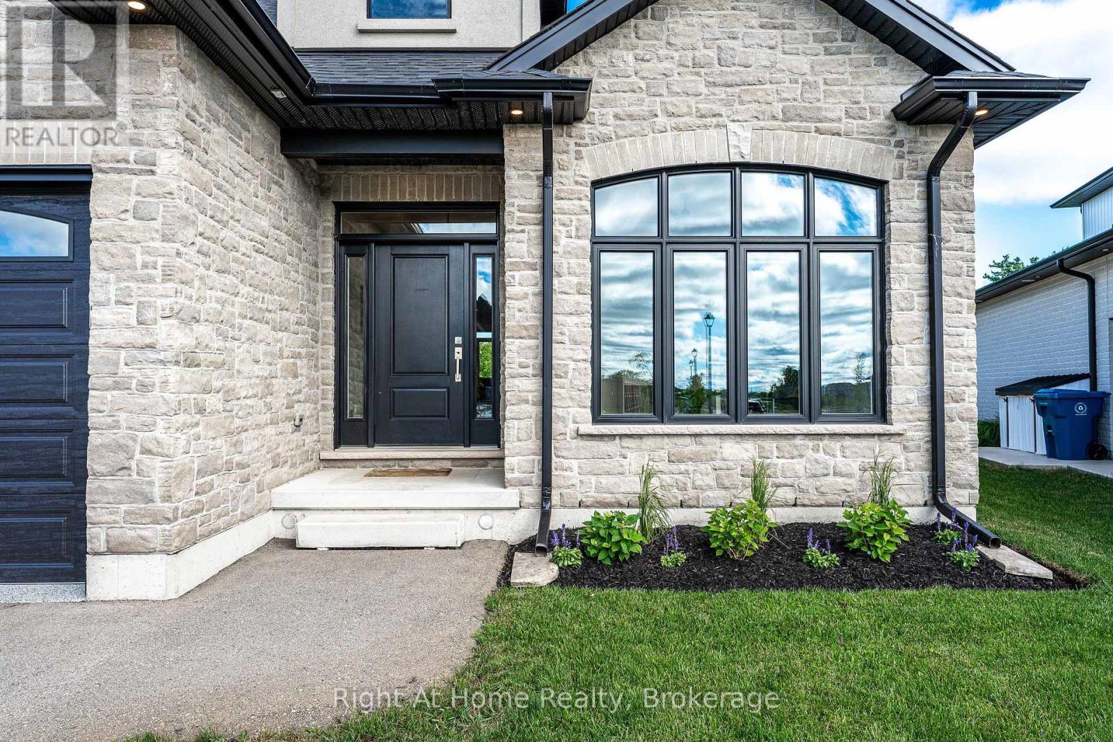 206 Orr Street, Stratford, Ontario  N5A 0J7 - Photo 47 - X13454892