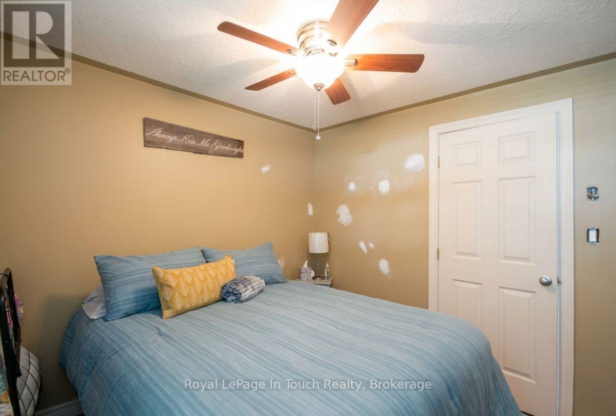46 Long Point Road, Tay, Ontario  L0K 1E0 - Photo 10 - S13455178