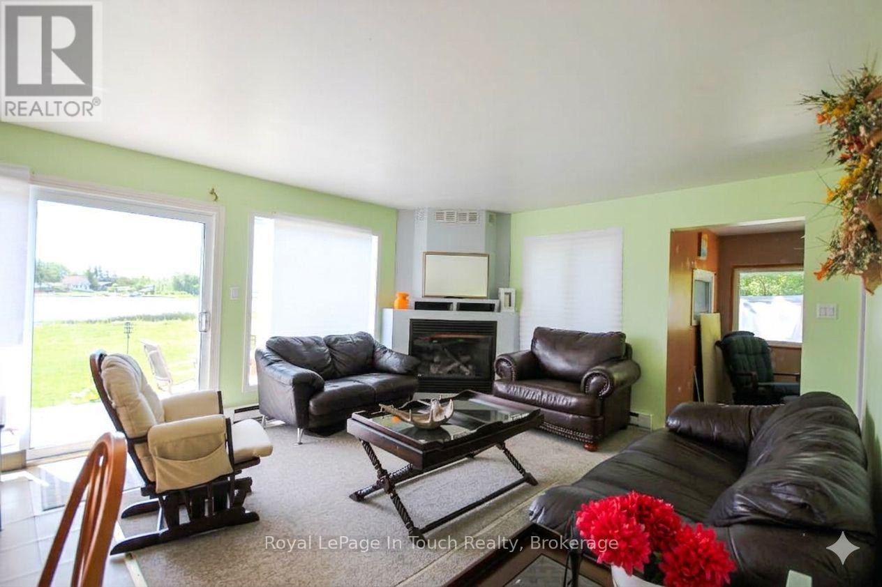 46 Long Point Road, Tay, Ontario  L0K 1E0 - Photo 14 - S13455178