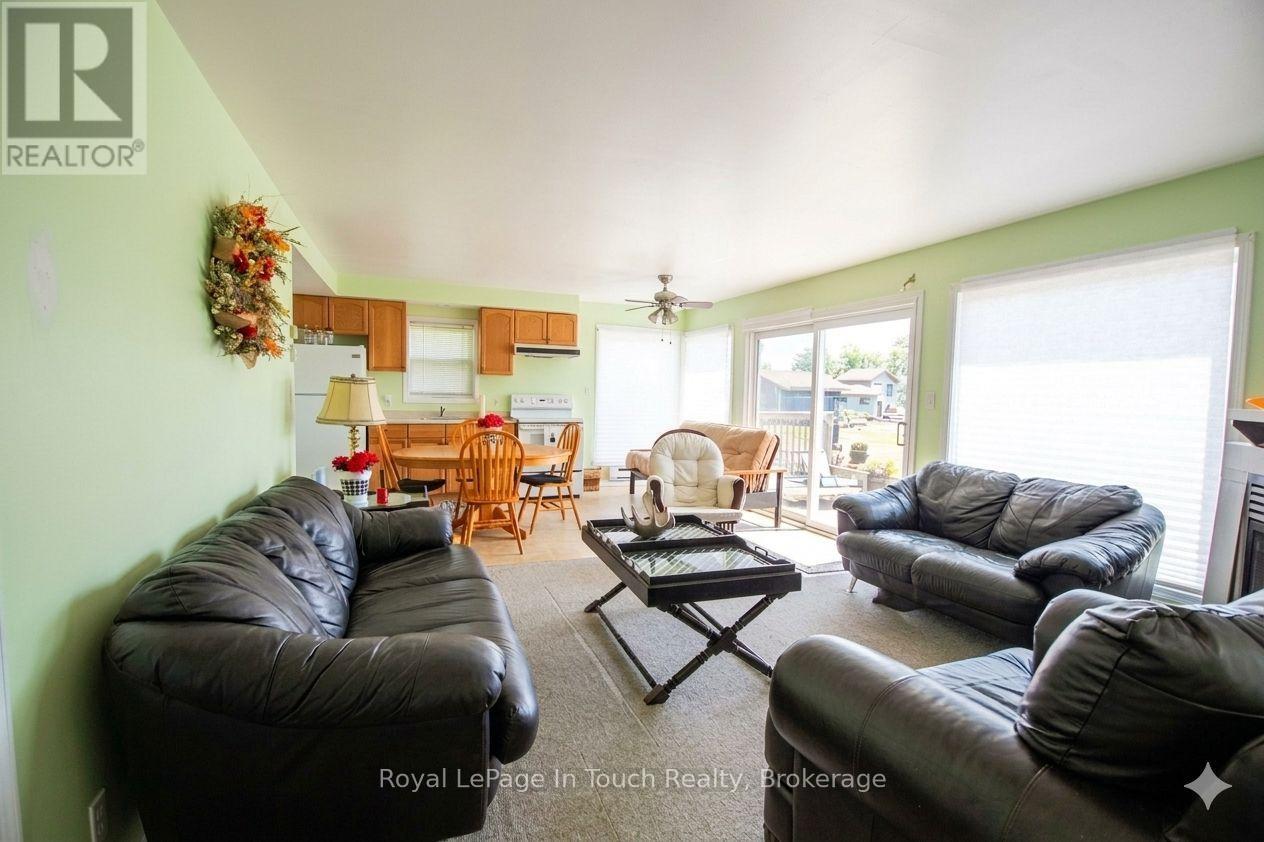 46 Long Point Road, Tay, Ontario  L0K 1E0 - Photo 15 - S13455178