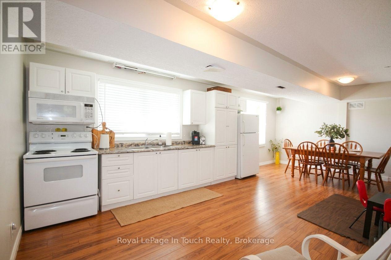 46 Long Point Road, Tay, Ontario  L0K 1E0 - Photo 6 - S13455178