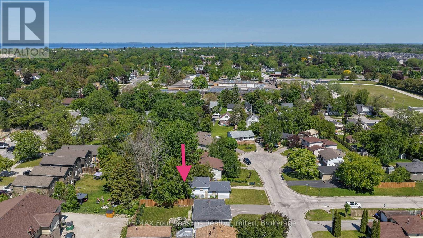 10 Rhonda Road, Collingwood, Ontario  L9Y 4G4 - Photo 6 - S13455332