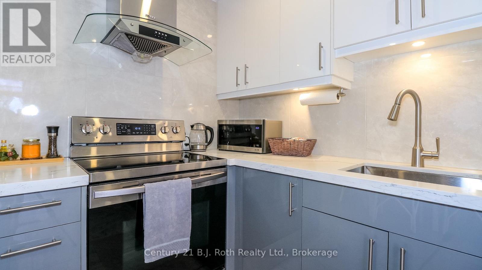 156 The Westway, Toronto, Ontario  M9P 2C1 - Photo 15 - W13455106