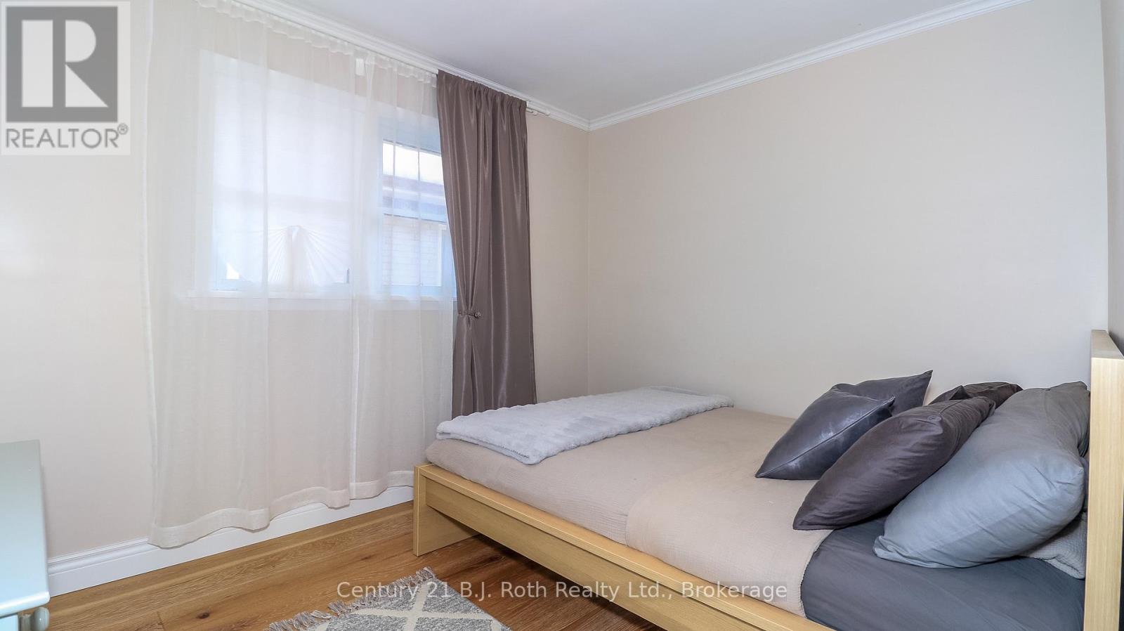 156 The Westway, Toronto, Ontario  M9P 2C1 - Photo 17 - W13455106