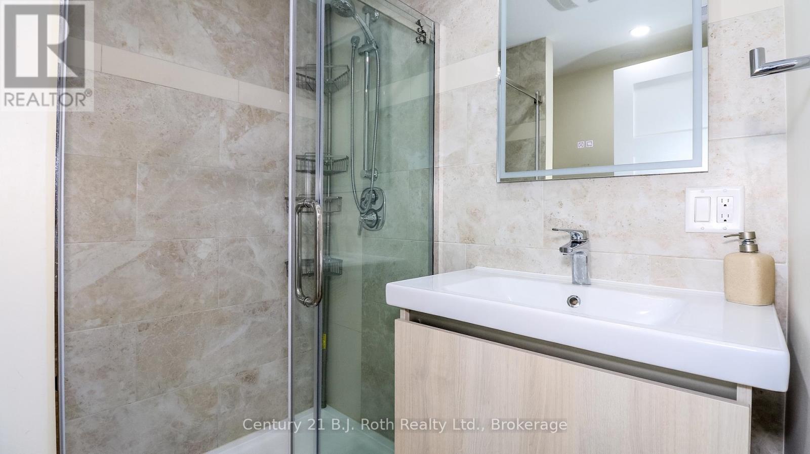 156 The Westway, Toronto, Ontario  M9P 2C1 - Photo 21 - W13455106