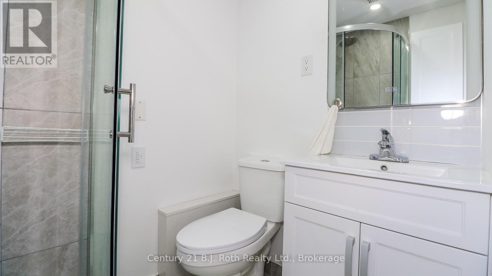 156 The Westway, Toronto, Ontario  M9P 2C1 - Photo 23 - W13455106