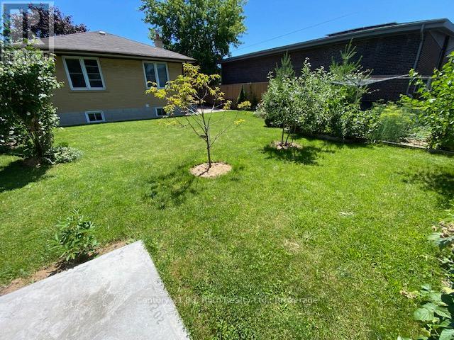156 The Westway, Toronto, Ontario  M9P 2C1 - Photo 5 - W13455106