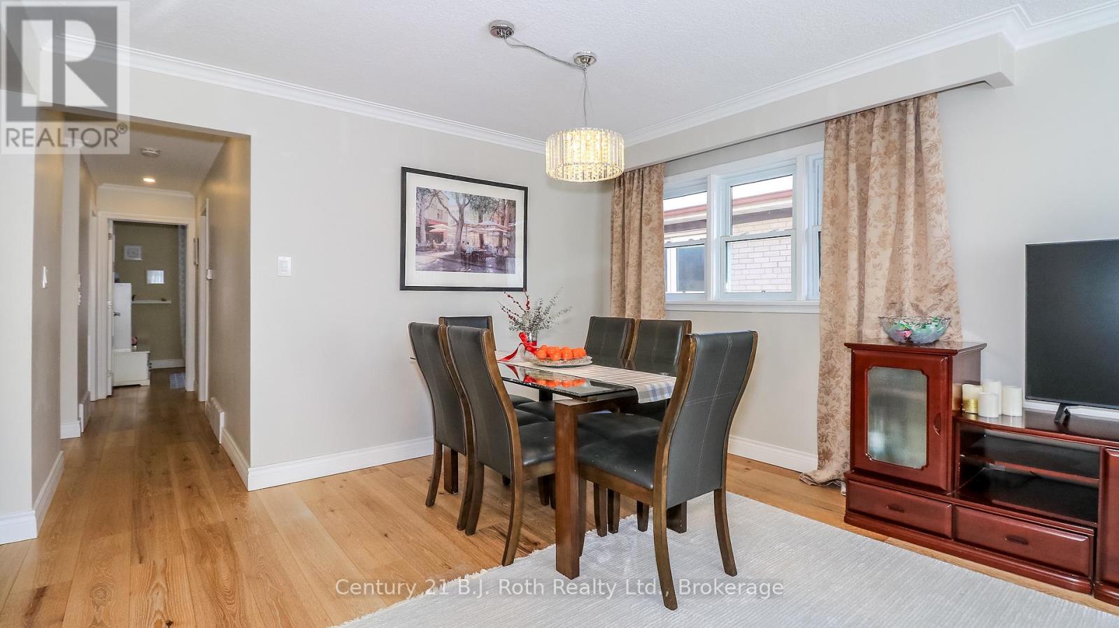 156 The Westway, Toronto, Ontario  M9P 2C1 - Photo 9 - W13455106