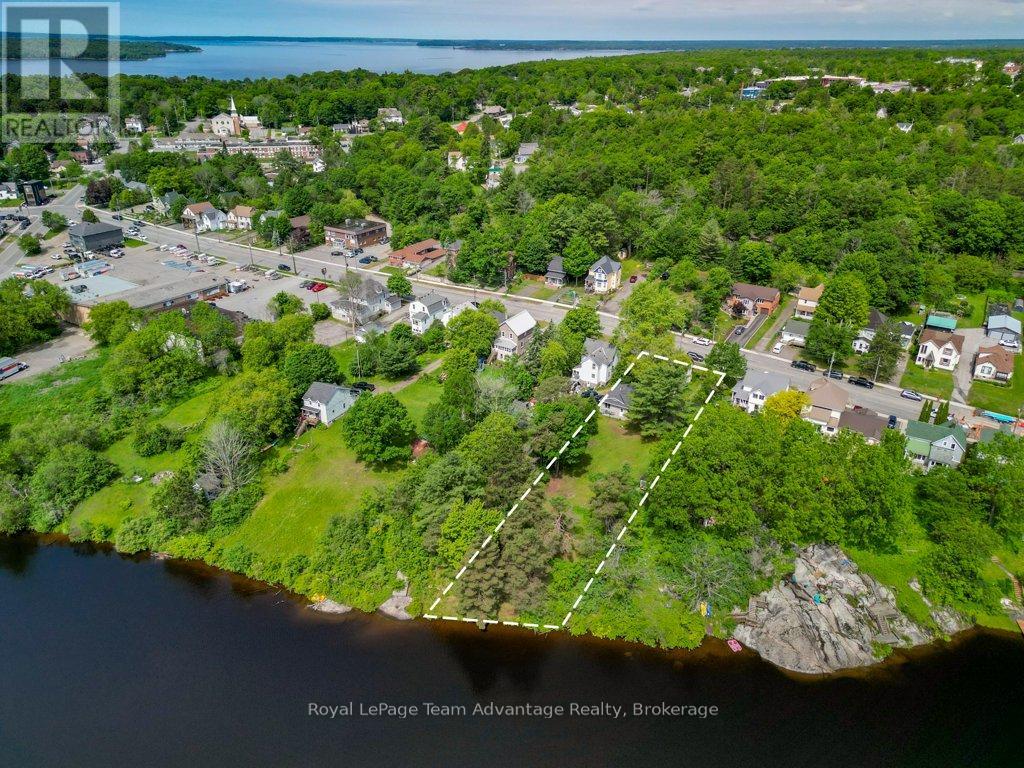 35 William Street, Parry Sound, Ontario  P2A 1V2 - Photo 2 - X13455420