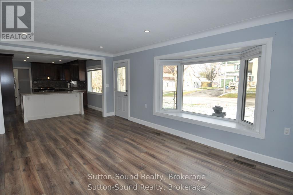 10 Brownlee Street S, South Bruce, Ontario  N0G 2S0 - Photo 6 - X13455538