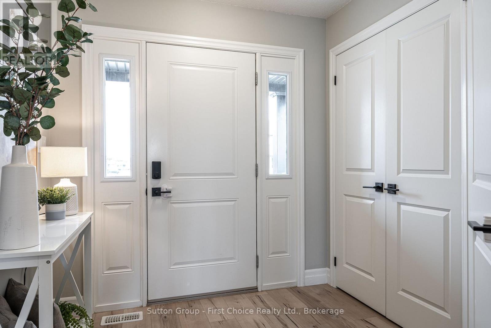 236 Bradshaw Drive, Stratford, Ontario  N5A 0G5 - Photo 8 - X13456270