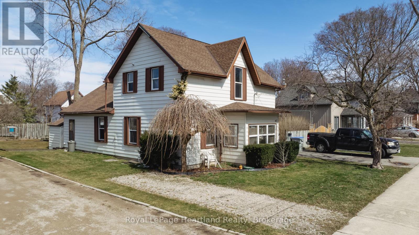 43 Trafalgar Street, Goderich, Ontario  N7A 1T4 - Photo 2 - X13456368
