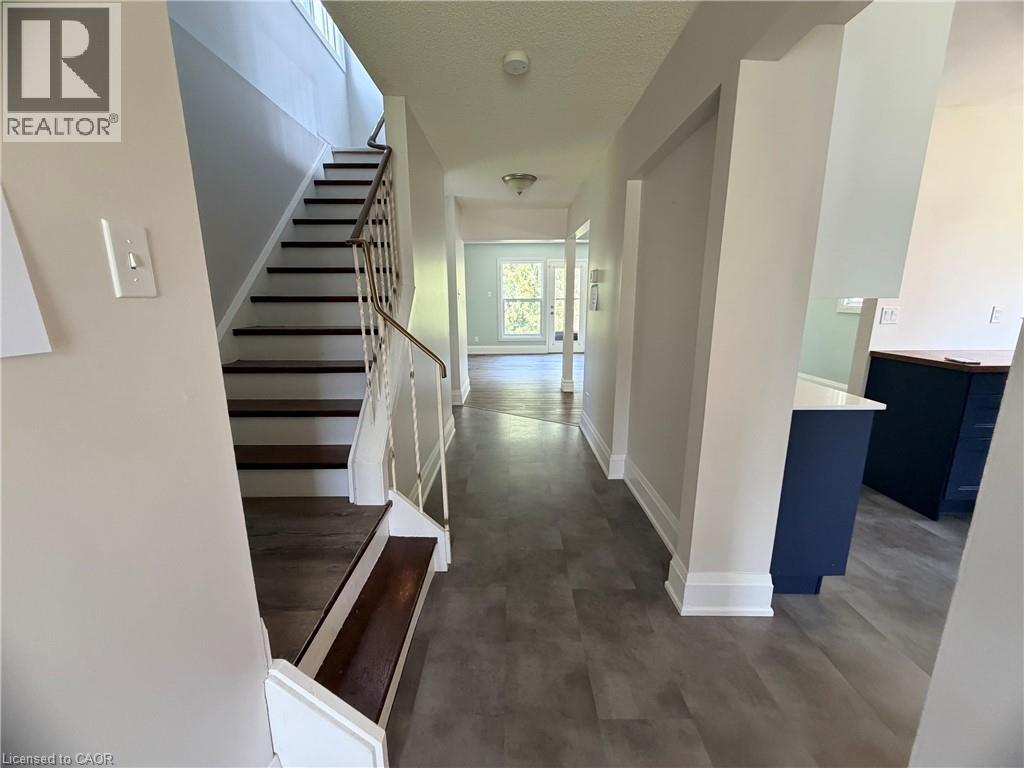 34 Woodridge Drive, Guelph, Ontario  N1H 7E2 - Photo 4 - 40839599