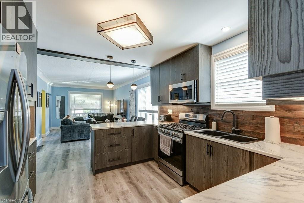 30 East 15th Street, Hamilton, Ontario  L9A 4E7 - Photo 15 - 40840767