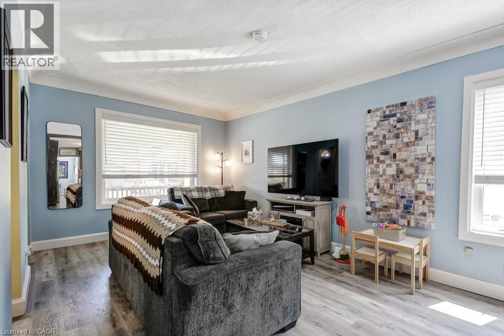 30 East 15th Street, Hamilton, Ontario  L9A 4E7 - Photo 7 - 40840767