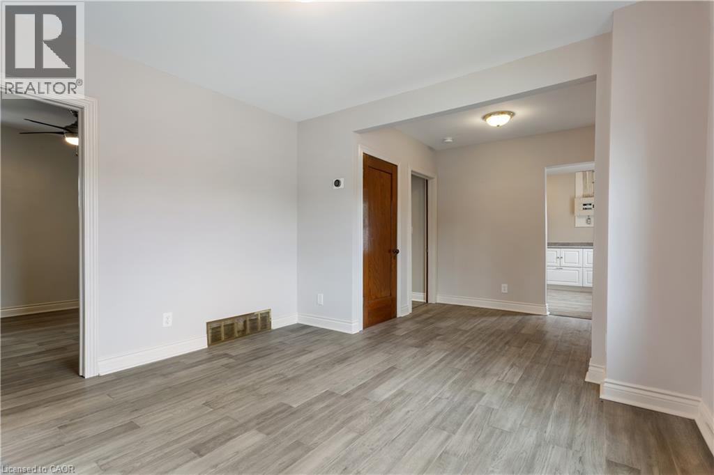 5155 Bridge Street, Niagara Falls, Ontario  L2E 2T2 - Photo 16 - 40840735