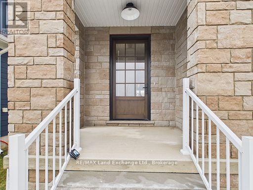 107 Inverness Street N, Kincardine, Ontario  N2Z 1J4 - Photo 2 - X13457412
