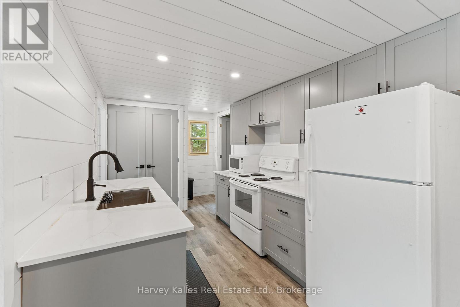 1443 Silver Lake Road, Gravenhurst, Ontario  P1P 0G3 - Photo 13 - X13457492