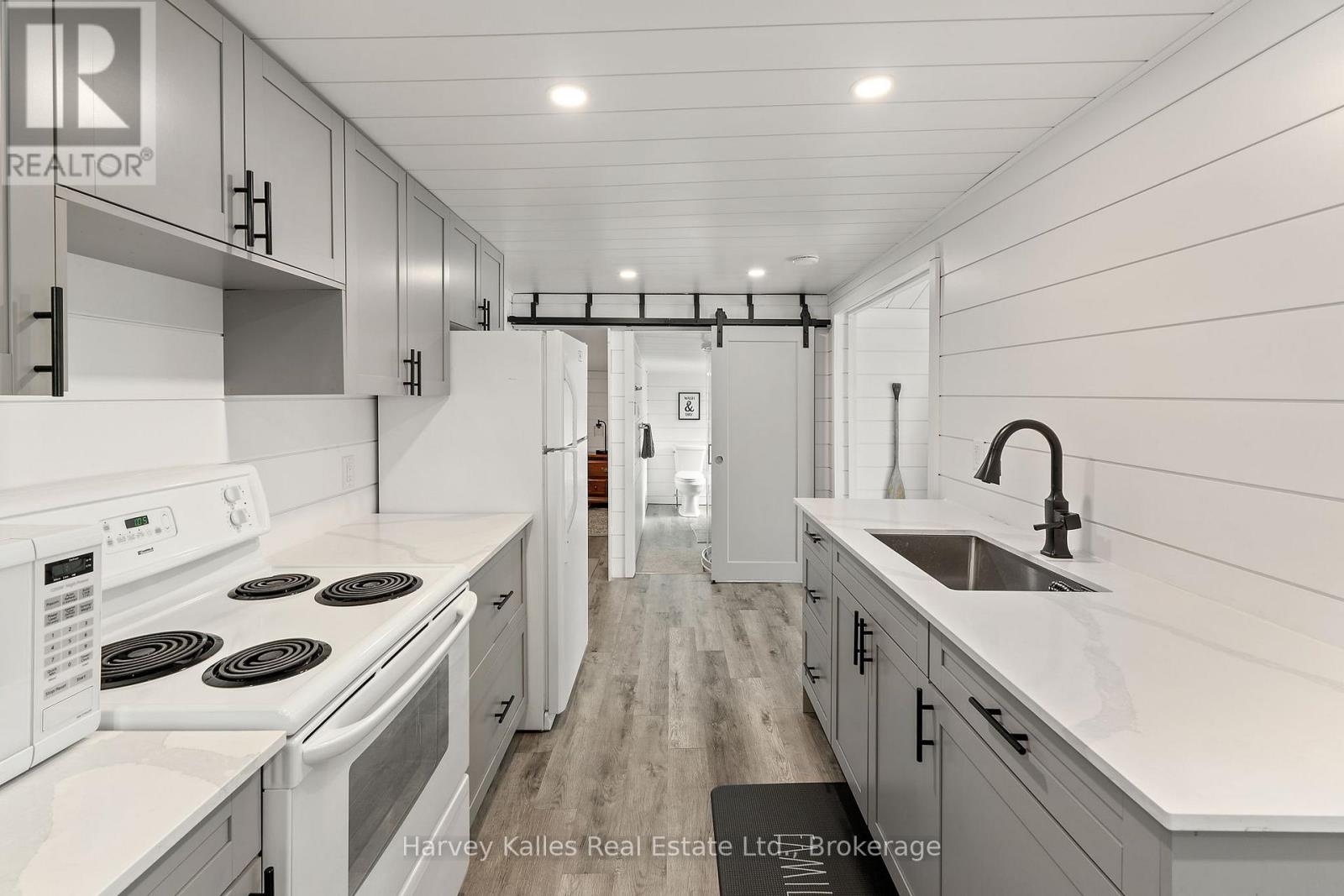 1443 Silver Lake Road, Gravenhurst, Ontario  P1P 0G3 - Photo 38 - X13457492
