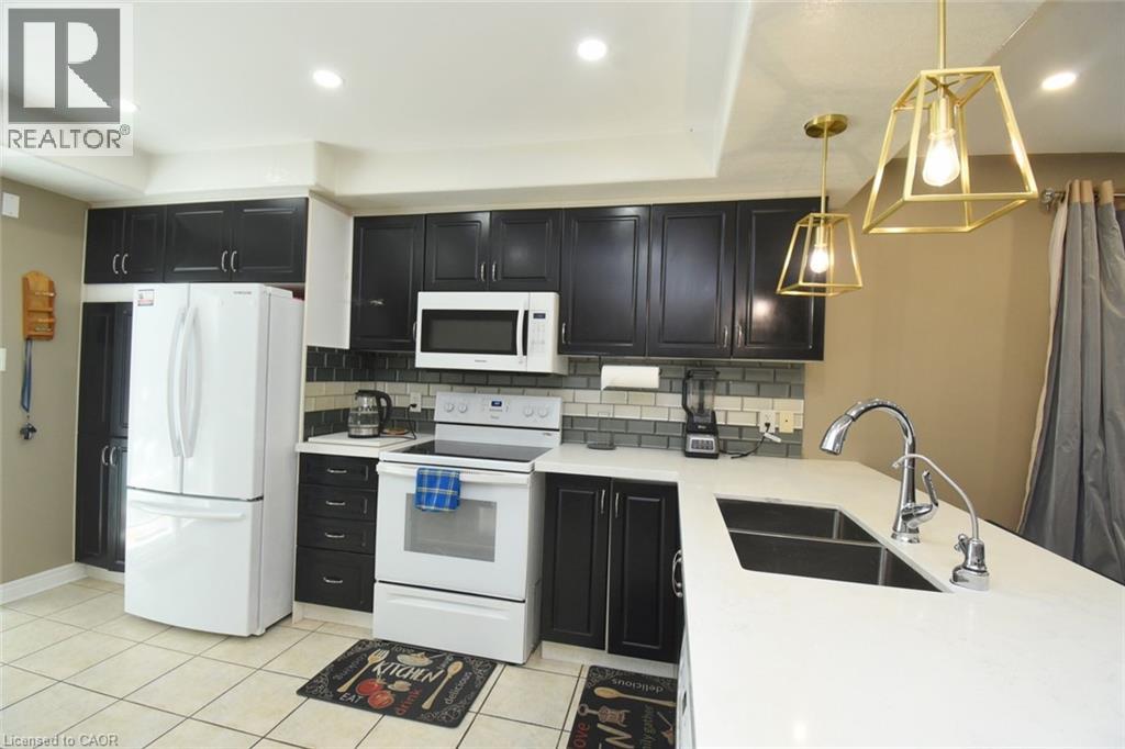 334 St. Lawrence Drive, Welland, Ontario  L3C 7H7 - Photo 10 - 40837158