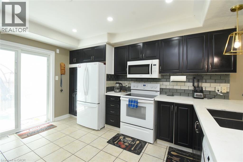 334 St. Lawrence Drive, Welland, Ontario  L3C 7H7 - Photo 11 - 40837158