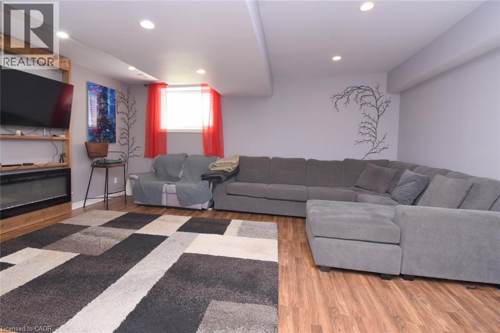 334 St. Lawrence Drive, Welland, Ontario  L3C 7H7 - Photo 17 - 40837158
