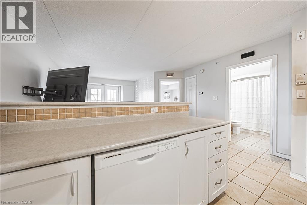 1451 Walkers Line Unit# 313, Burlington, Ontario  L7M 4P1 - Photo 9 - 40839852