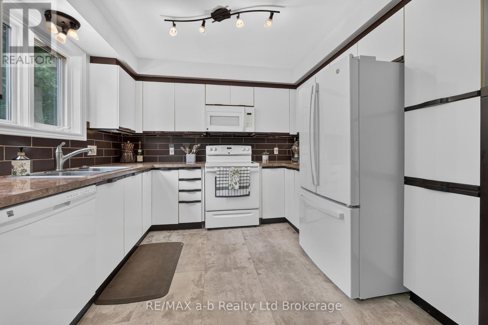 32 Wilkins Crescent, Tillsonburg, Ontario  N4G 5M6 - Photo 21 - X13457574