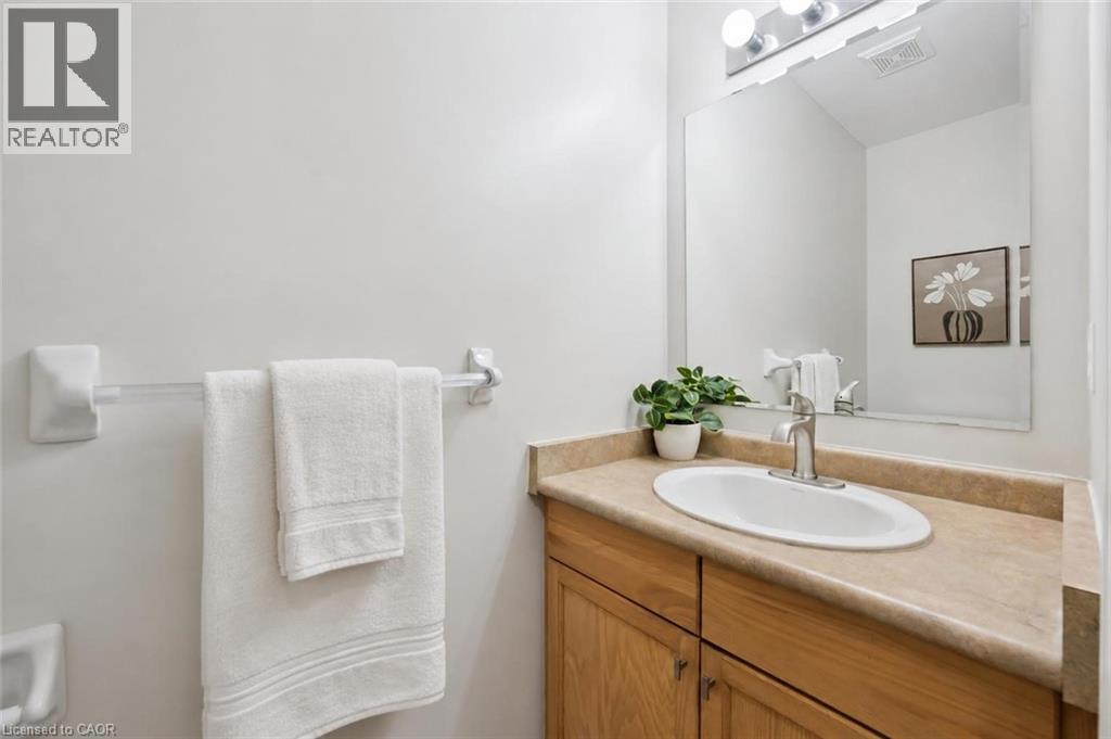 124 Gosling Gardens Unit# 44, Guelph, Ontario  N1G 5K6 - Photo 7 - 40839595