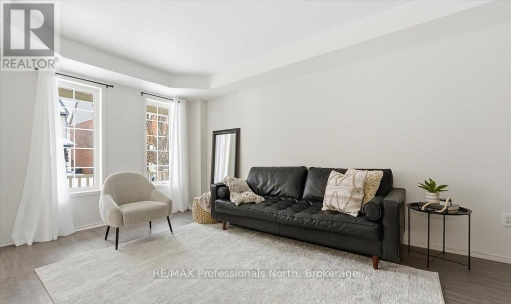 98 Roxton Road, Oakville, Ontario  L6H 6V4 - Photo 3 - W13457718