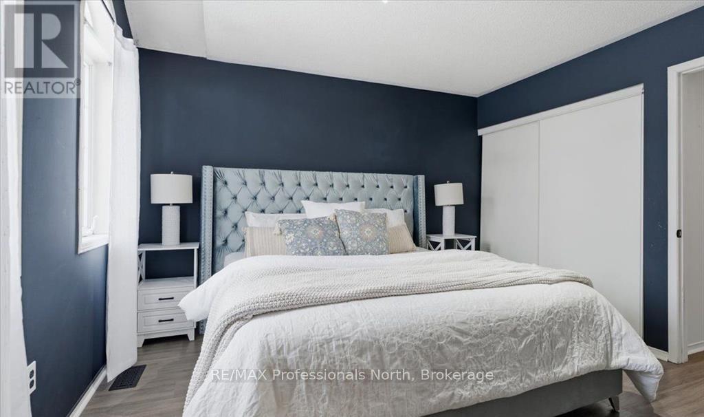 98 Roxton Road, Oakville, Ontario  L6H 6V4 - Photo 4 - W13457718