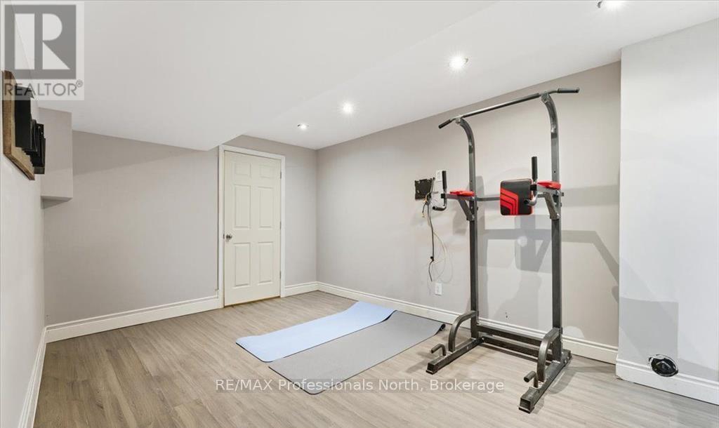98 Roxton Road, Oakville, Ontario  L6H 6V4 - Photo 7 - W13457718