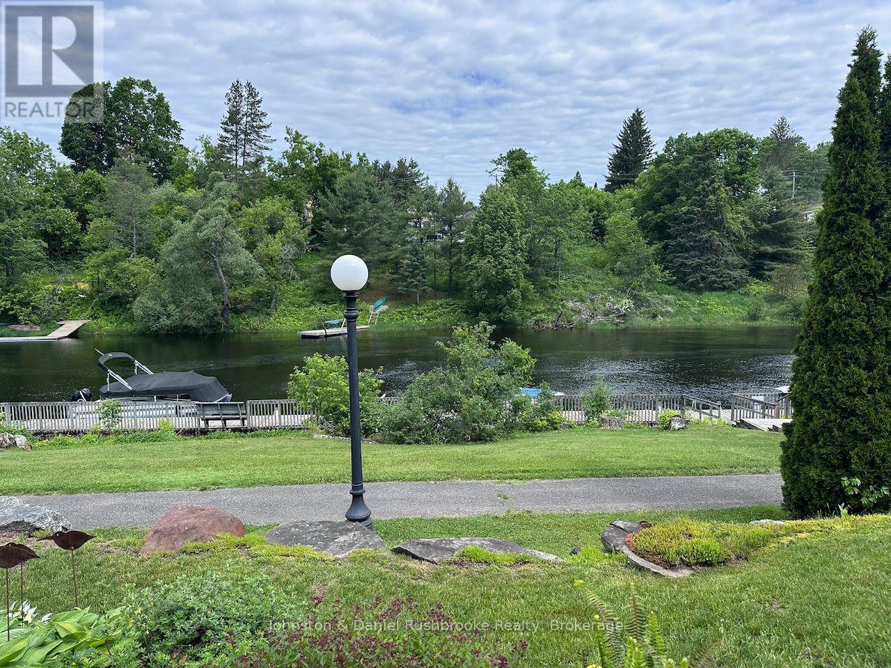 39 Shoreline Drive, Bracebridge, Ontario  P1L 1Z3 - Photo 40 - X13457784